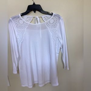 J Jill white shirt . Tag states XS but fits S too with the way it’s made.